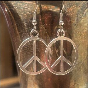 women’s silver plated stainless steel peace sign earrings